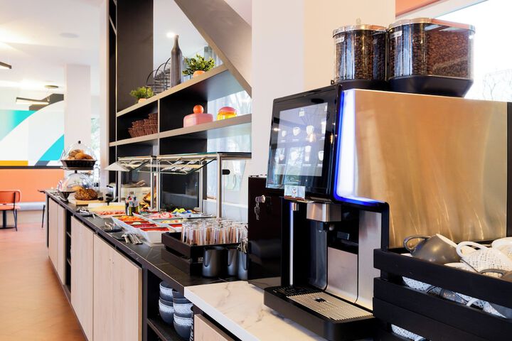 Breakfast/Coffee Service 95 of 110