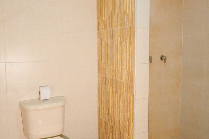Room 32 of 93