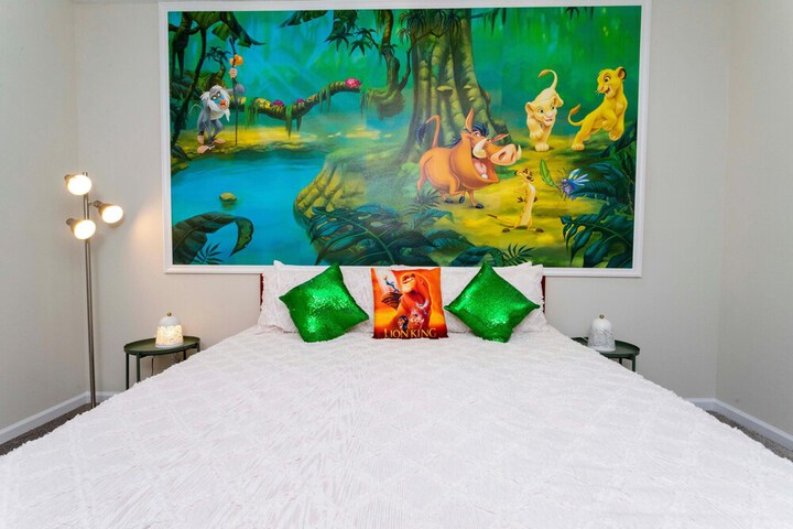 Room 6 of 44