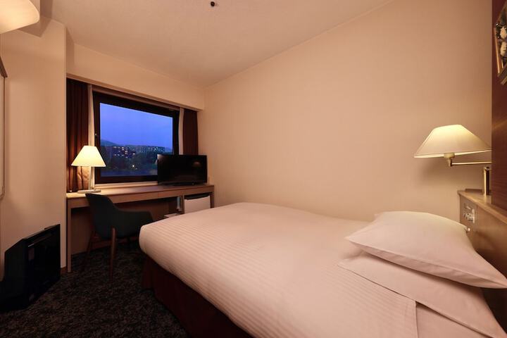 Room 4 of 21