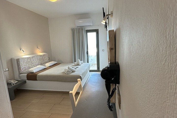 Room 47 of 83