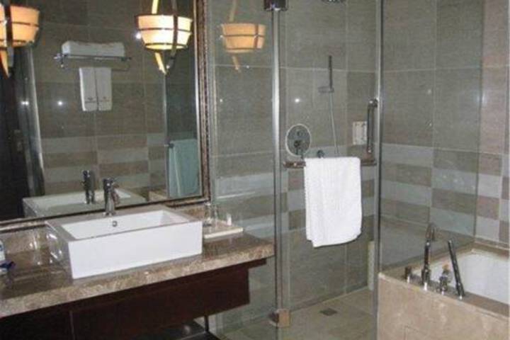 Qingdao Dubai Business Hotel