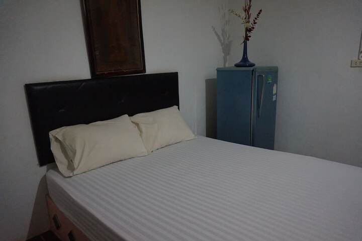 Room 8 of 19