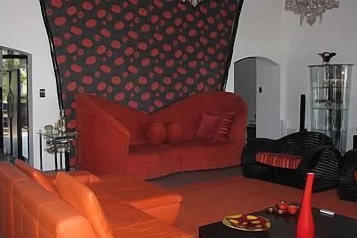 Room 13 of 63