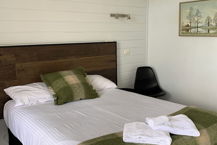 Room 12 of 65