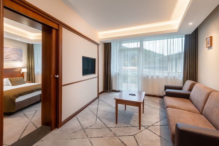 Room 15 of 55
