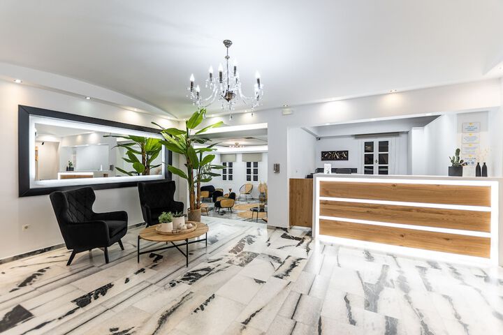 Entrance & Lobby