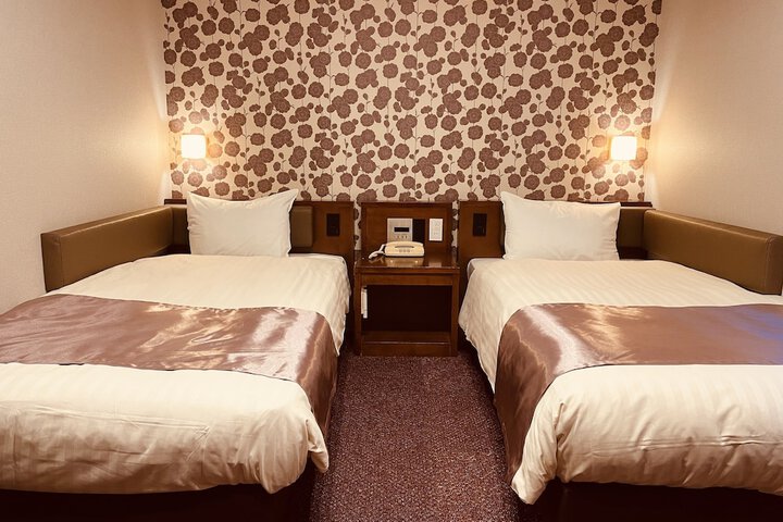 Room 15 of 40