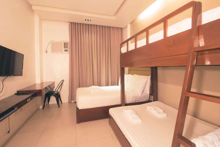 Room 16 of 30