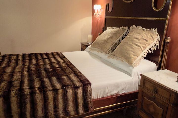 Room 3 of 21