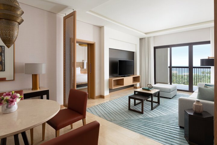 Room 21 of 194