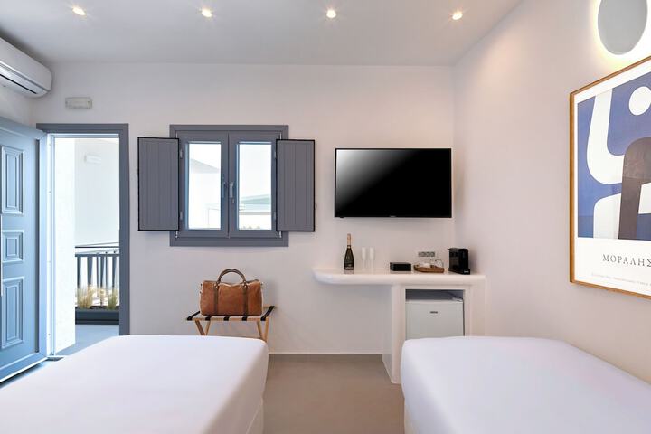 Room 44 of 119
