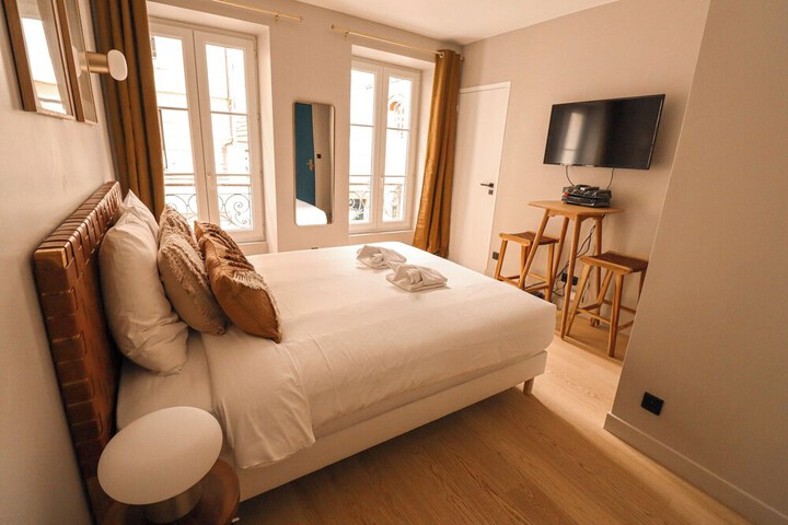 Room 15 of 35
