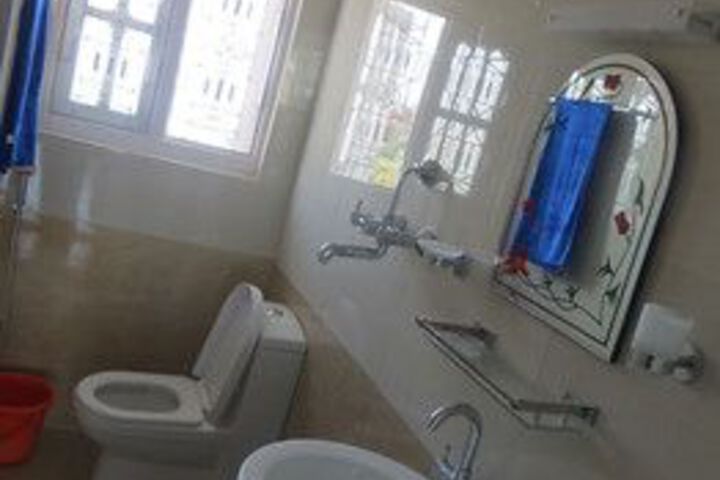 Room 2 of 30