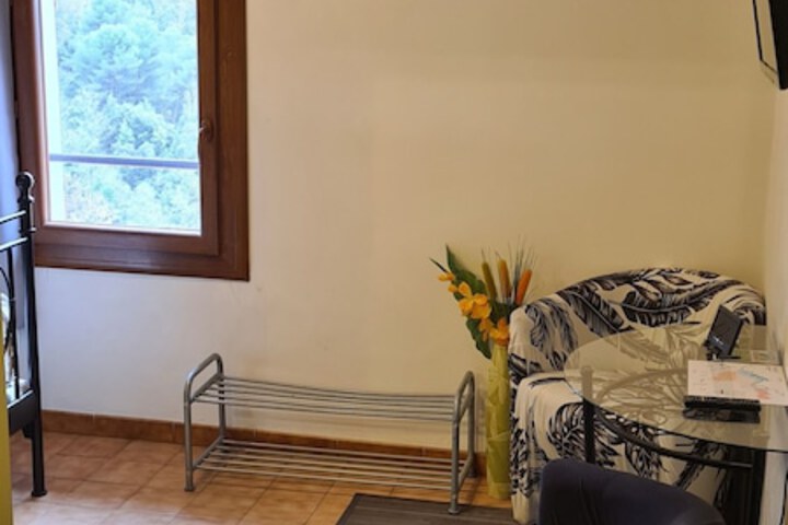 Room 28 of 111