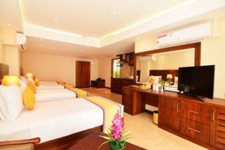 Room 15 of 30