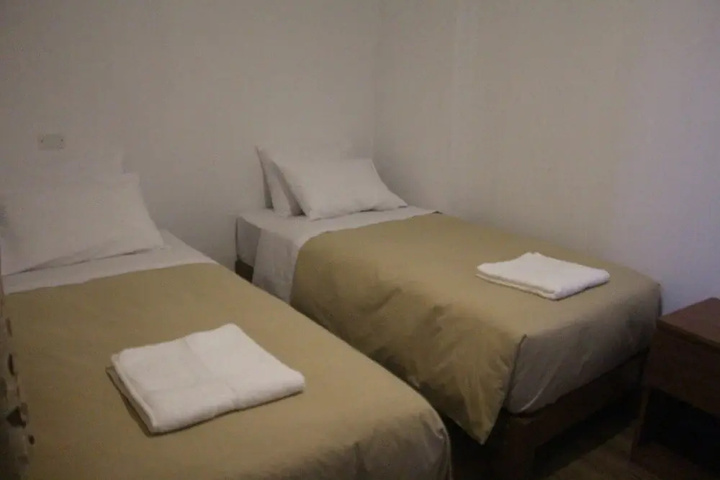 Room 7 of 14