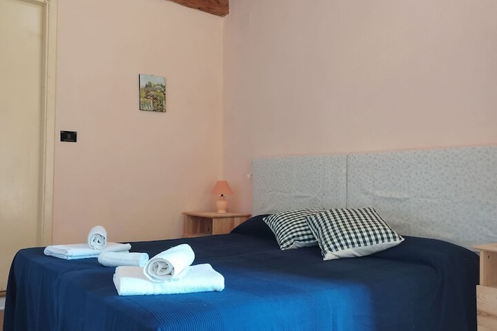 Room 9 of 28