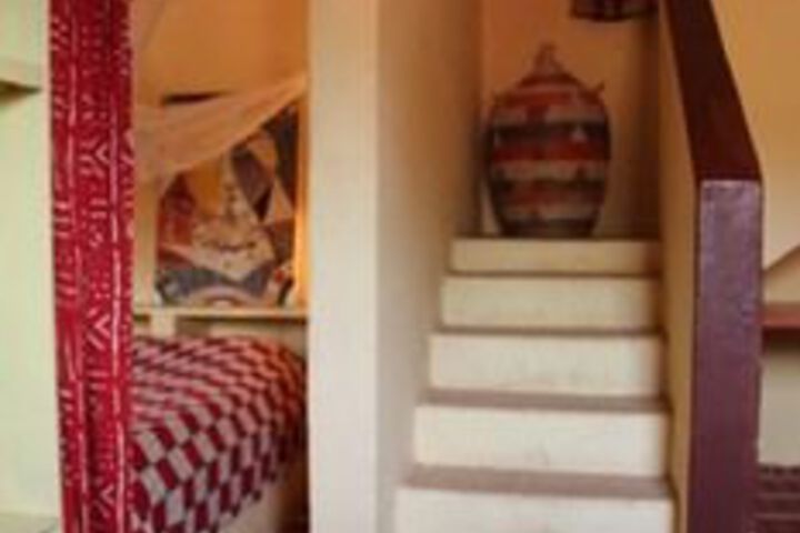Room 25 of 42