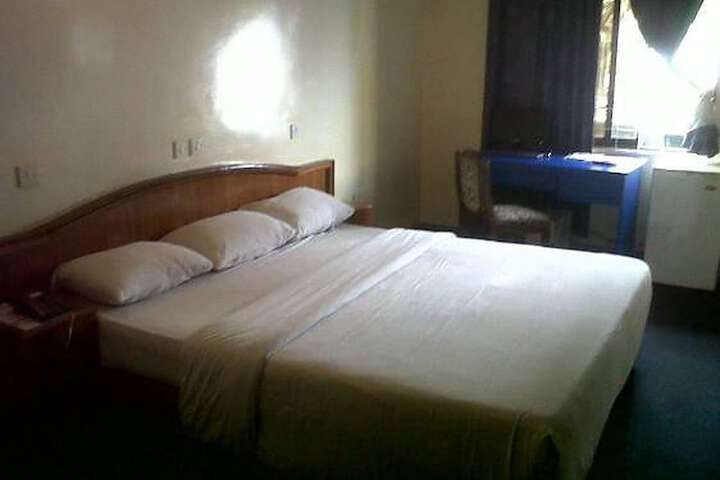 Room 3 of 17