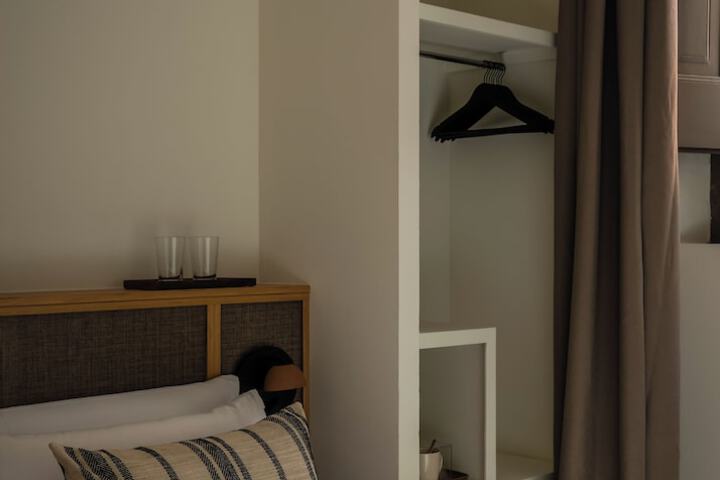 Room 7 of 36