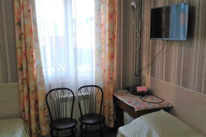 Room 18 of 26