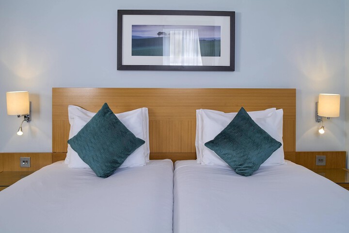 Room 35 of 72