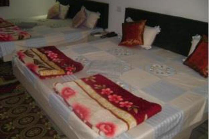 Room 2 of 5