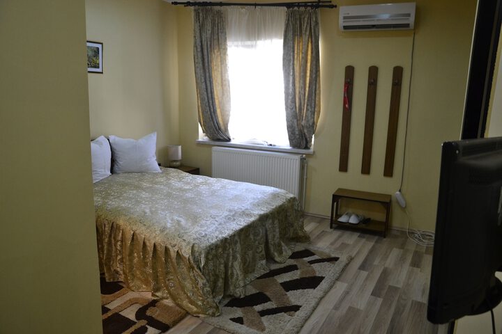 Room 18 of 59