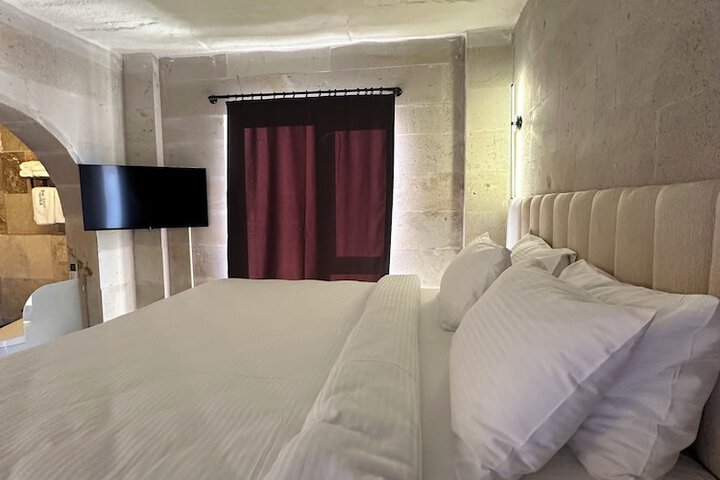 Room 25 of 93