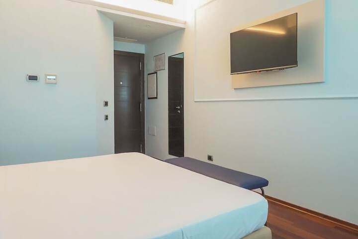 Room 29 of 64