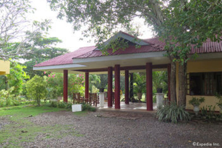 Hotel Exterior 11 of 29