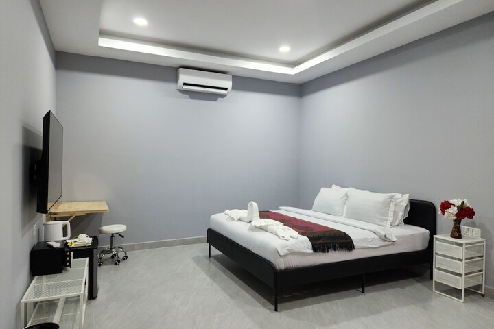 Room 11 of 65