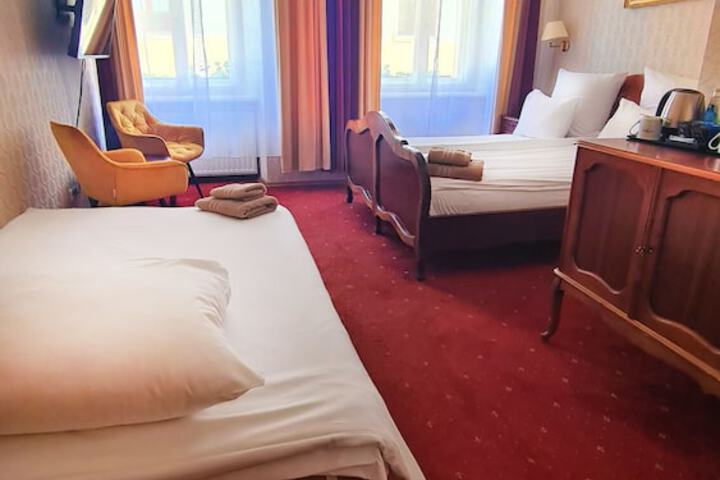 Room 77 of 98
