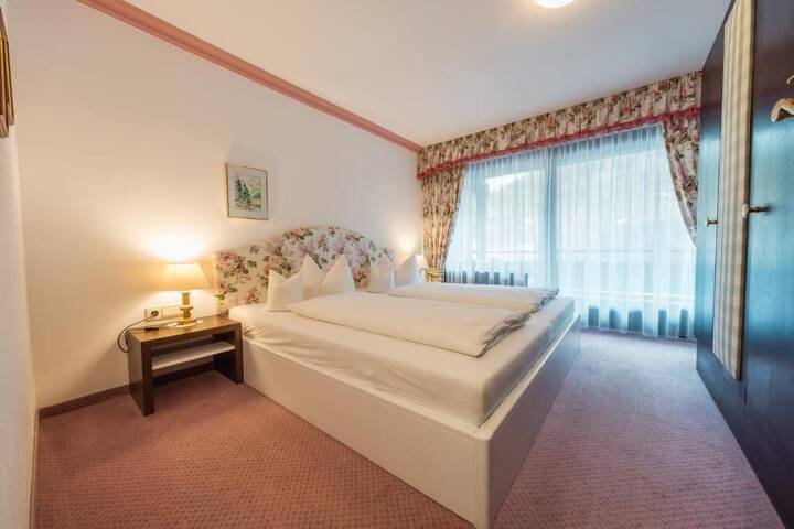 Room 3 of 22