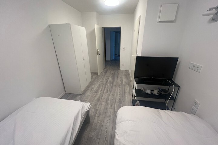 Room 19 of 38