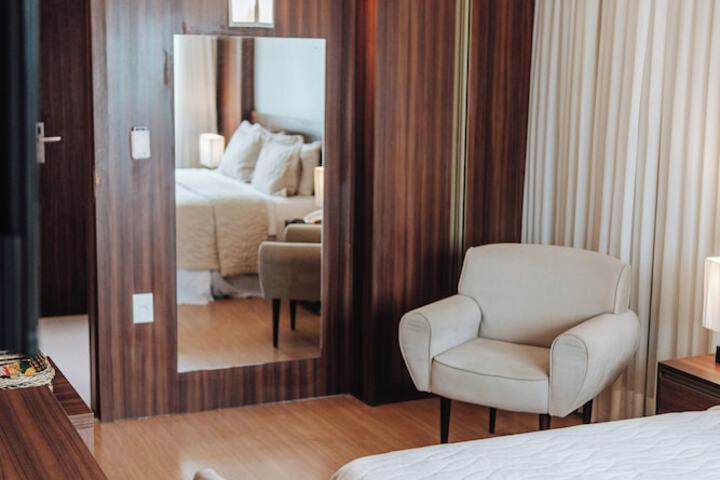 Room 8 of 47