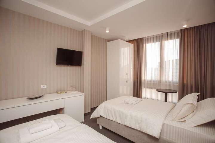 Room 8 of 54