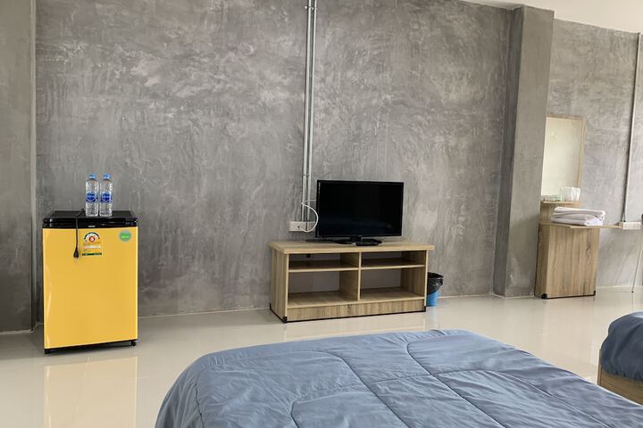Room 12 of 36