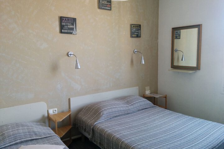 Room 6 of 53
