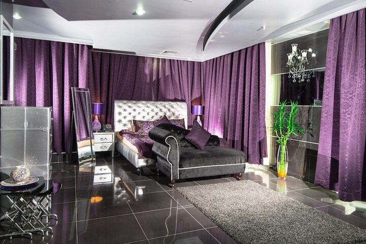 Room 14 of 46