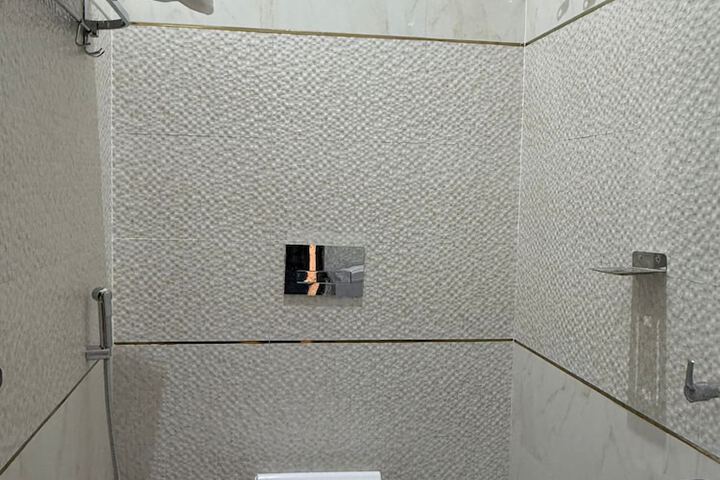 Room 7 of 10