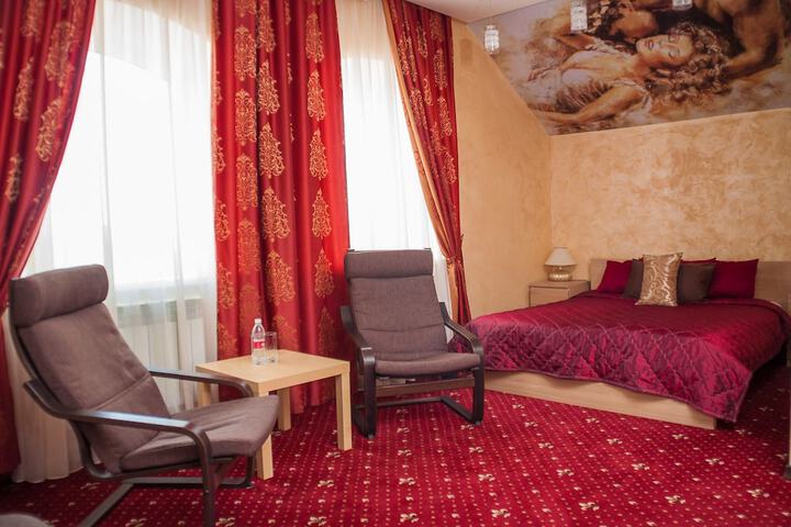 Room 17 of 49