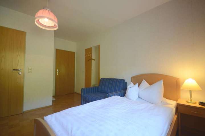 Room 8 of 41