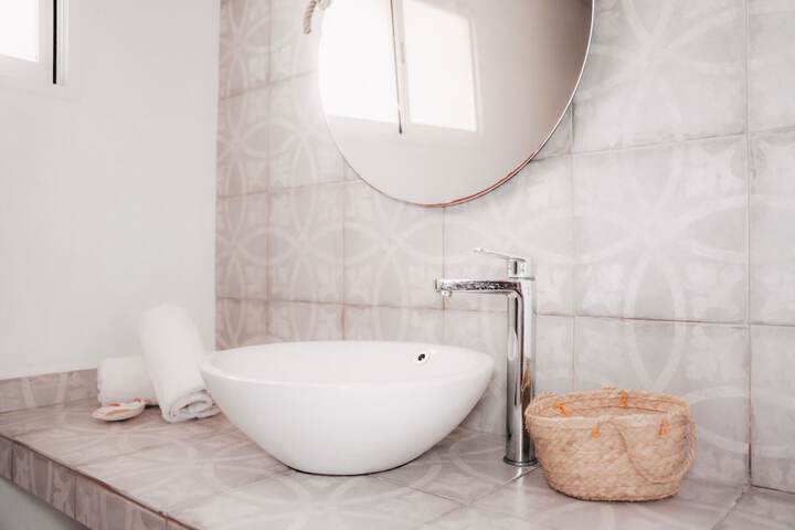 Room 15 of 65