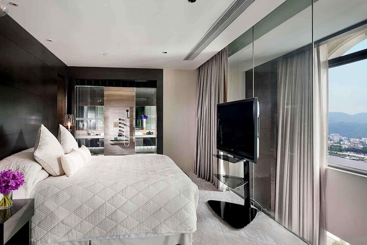 Room 20 of 112