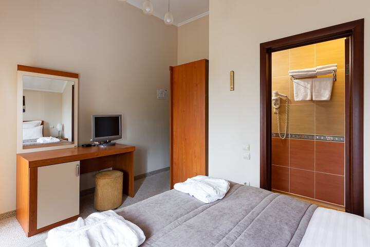 Room 96 of 262