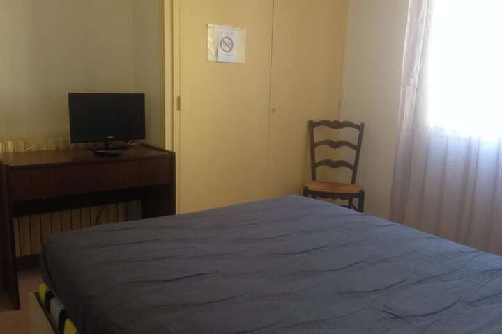 Room 2 of 12