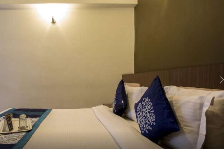 Room 8 of 22