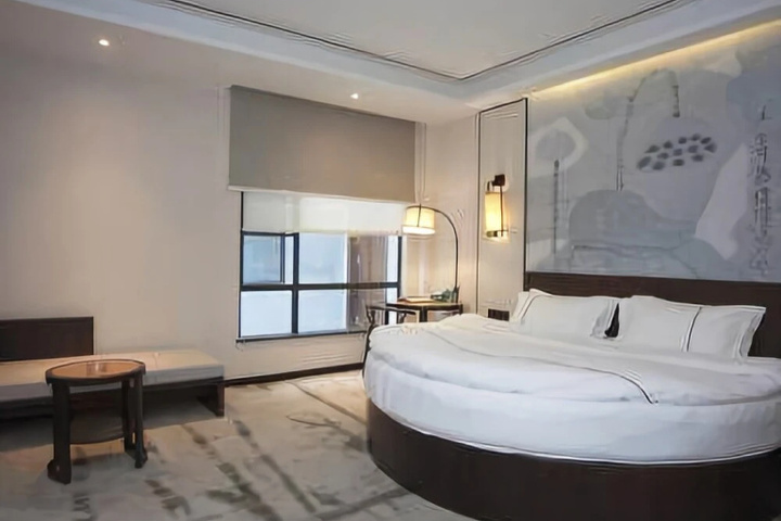 Room 5 of 22